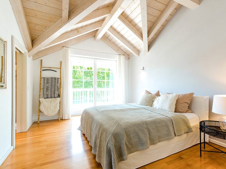 Landhausvilla Saaldorf-Surheim | OG Schlafzimmer